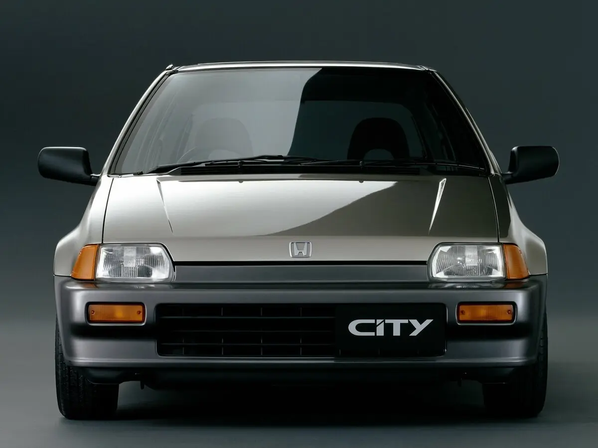 Honda City II Хэтчбек 3 дв. — 照片 2