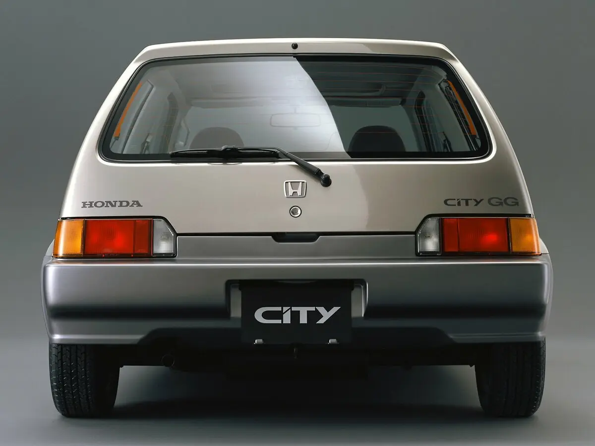 Honda City II Хэтчбек 3 дв. — 照片 3
