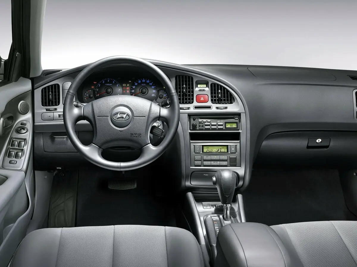 Hyundai Elantra III (XD) Седан — сүрөт 6