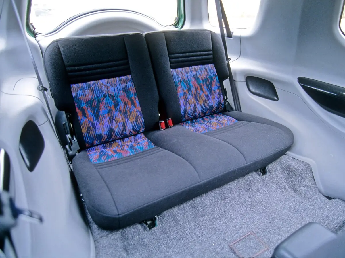 Isuzu VehiCross 1997 – 2001 Внедорожник 3 дв. — сүрөт 9
