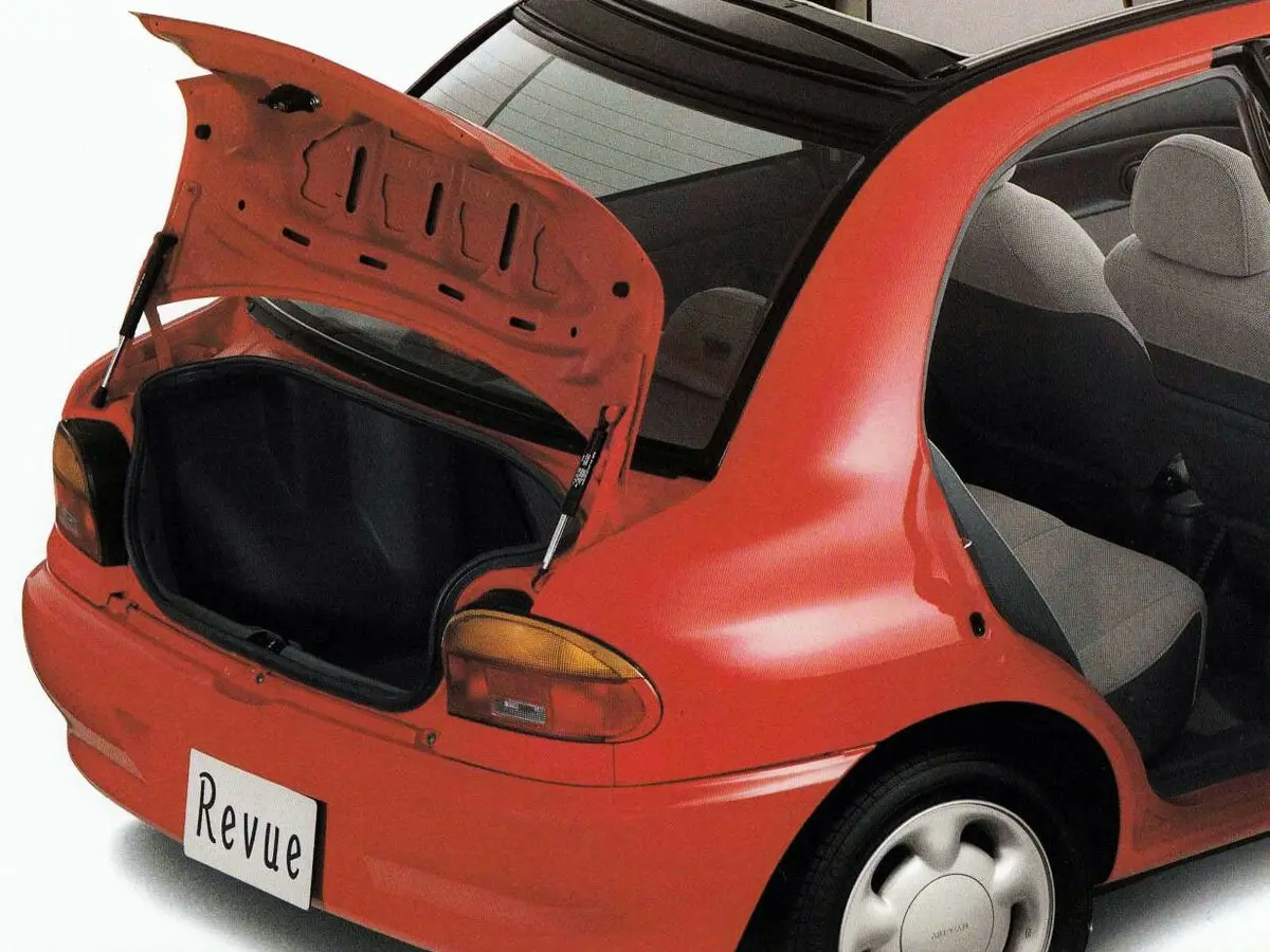 Mazda Revue 1990 – 1998 Седан — photo 6