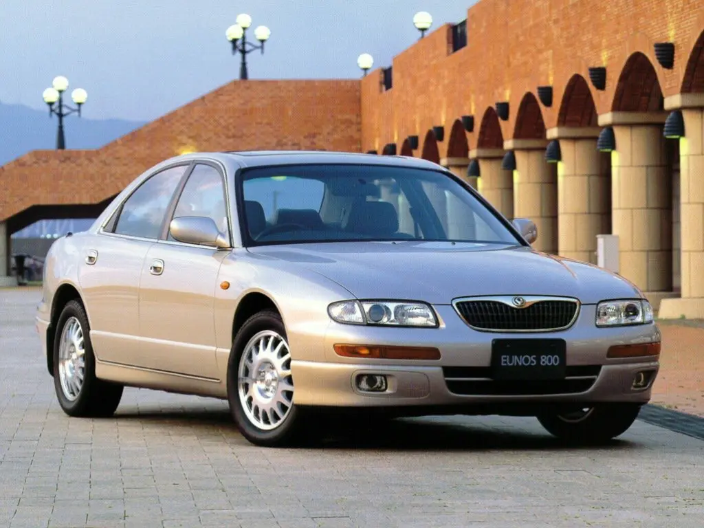 Mazda Eunos 800 1993 – 1997