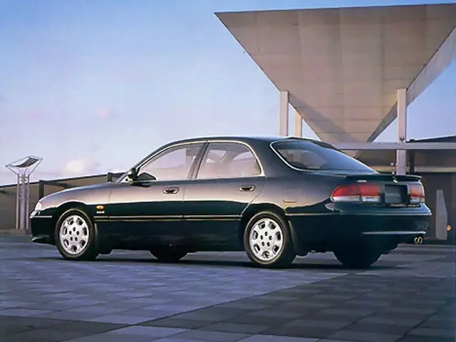 Mazda Cronos 1991 – 1995 Седан — сүрөт 2