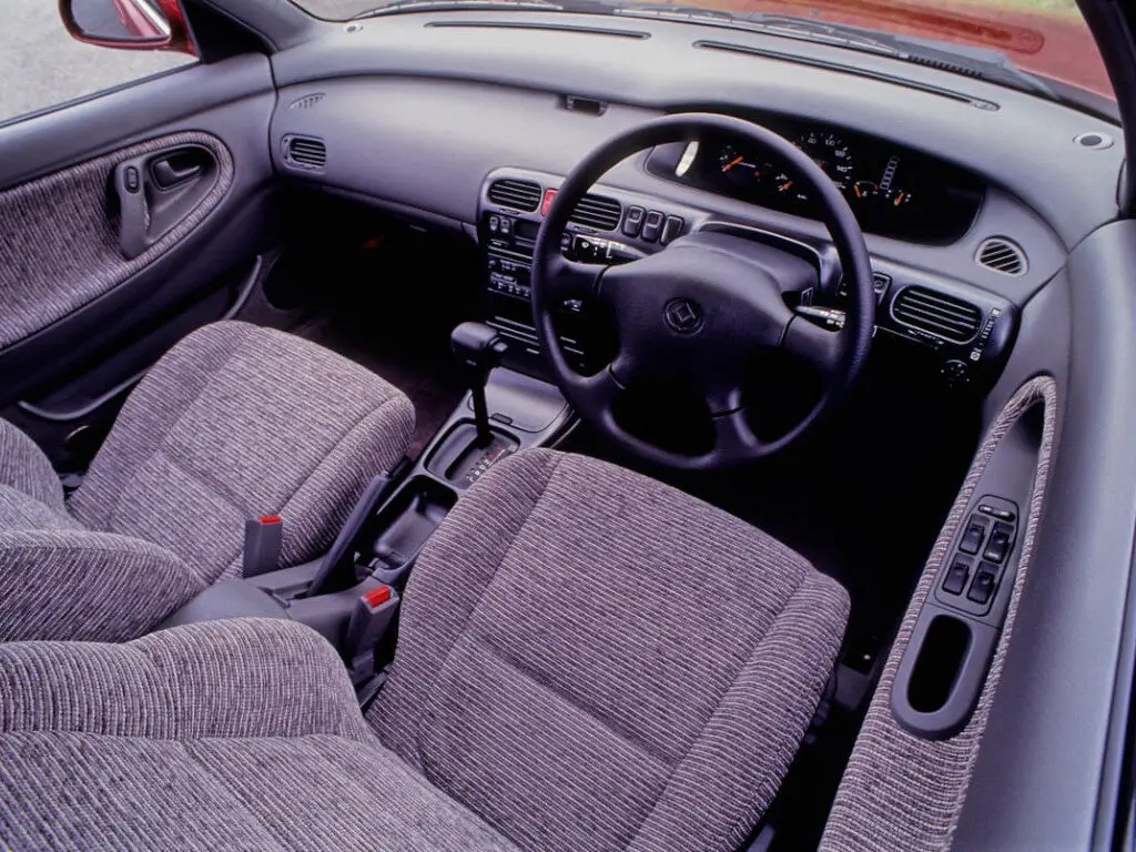 Mazda Cronos 1991 – 1995 Седан — сүрөт 3