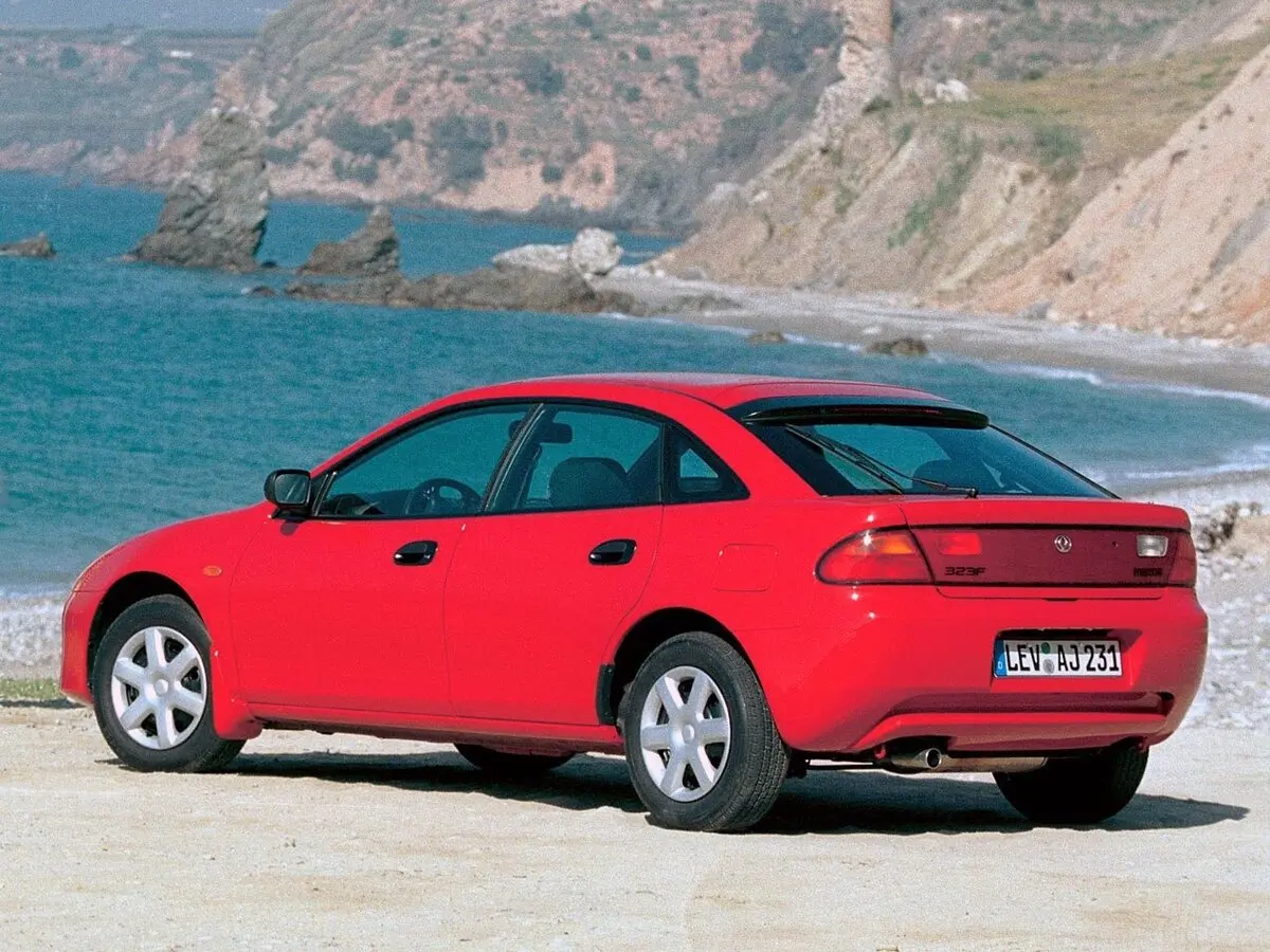 Mazda Lantis 1993 – 1997 Хэтчбек 5 дв. — сүрөт 3