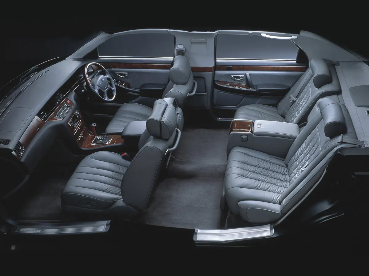 Mitsubishi Dignity I Седан — сүрөт 3