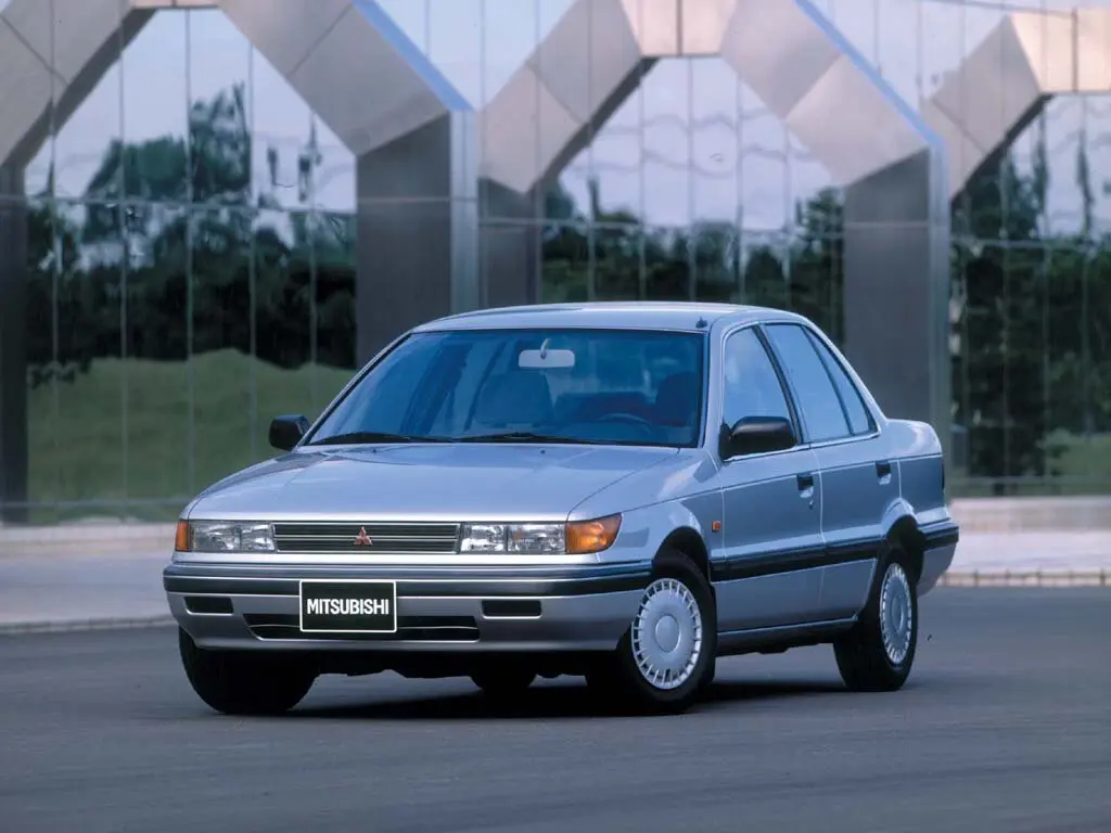 Mitsubishi Lancer V Седан