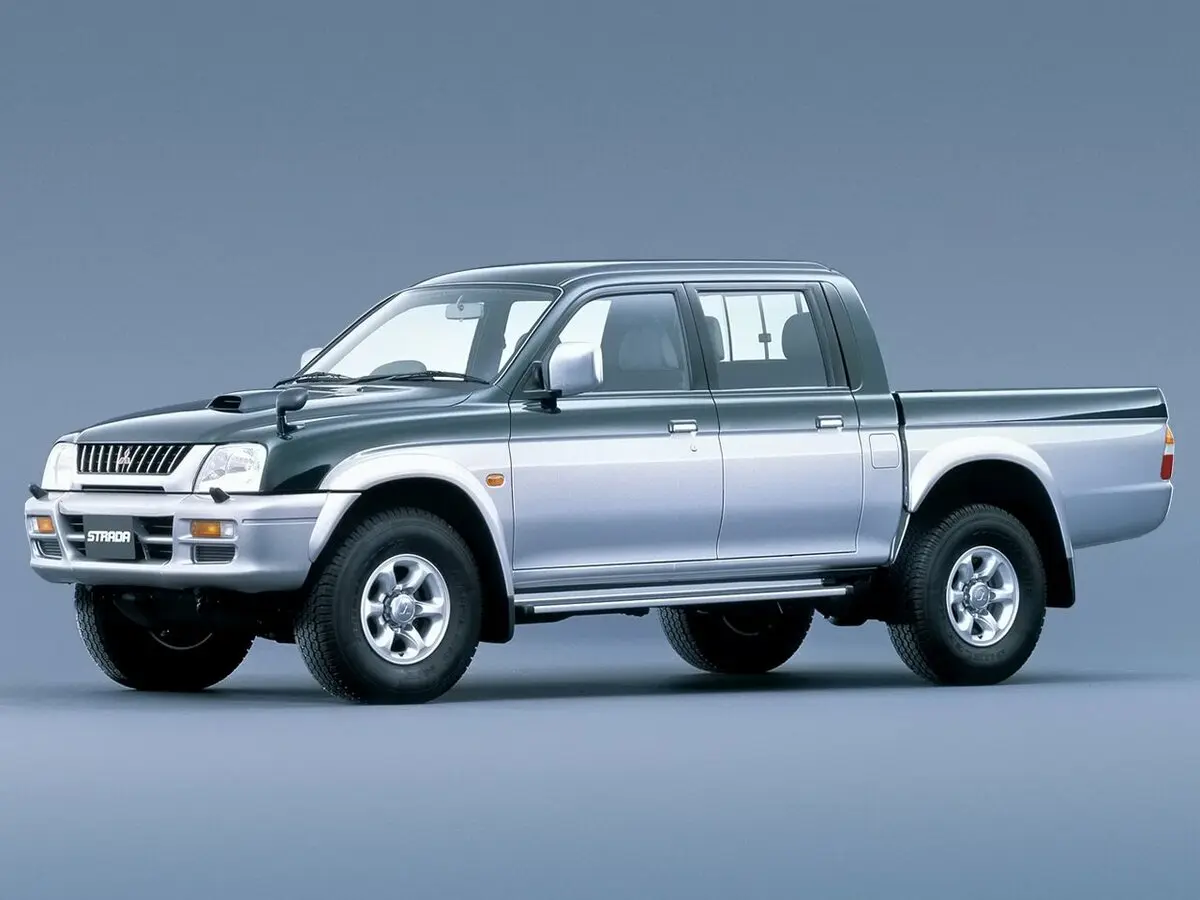 Mitsubishi Strada II