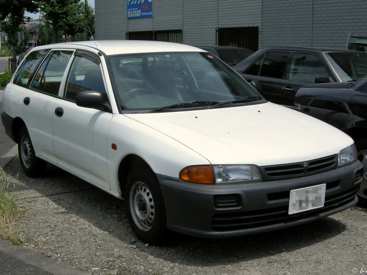 Mitsubishi Libero I Рестайлинг Универсал 5 дв. — photo 3