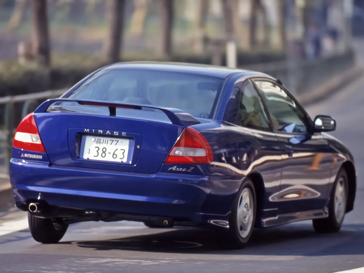 Mitsubishi Mirage V Купе Asti — 照片 2
