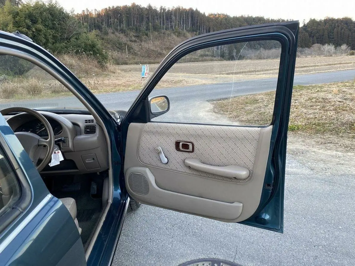 Mitsuoka Viewt I (K11) Седан — 照片 10