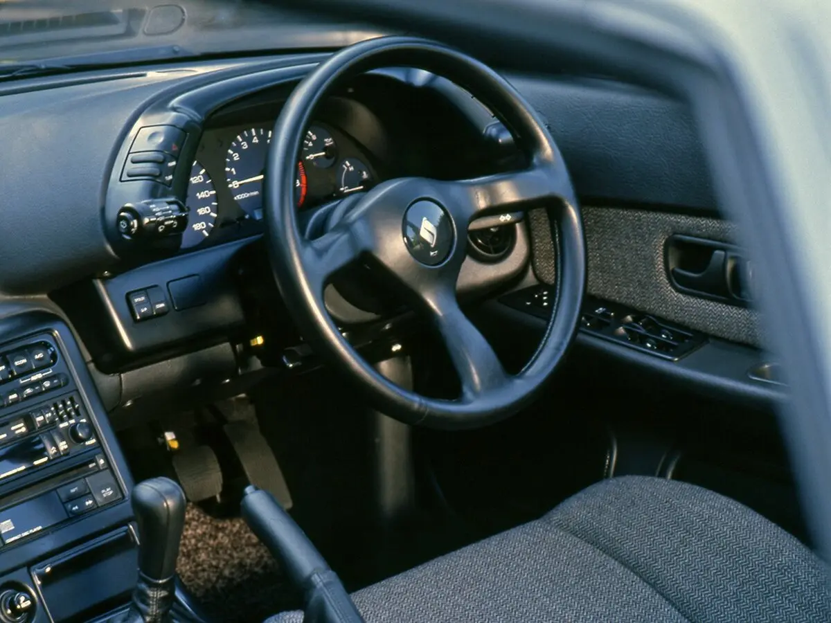 Nissan Skyline VIII (R32) Купе — сүрөт 8