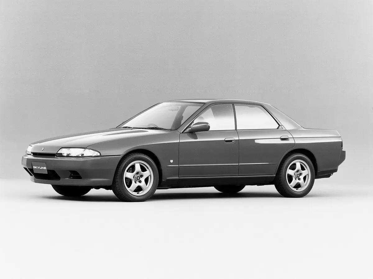 Nissan Skyline VIII (R32) Седан