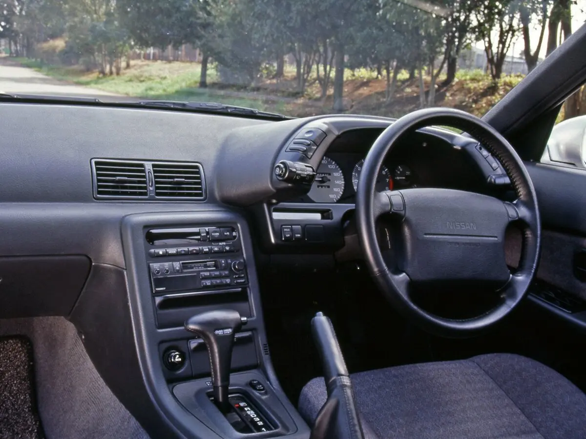 Nissan Skyline VIII (R32) Седан — сүрөт 4