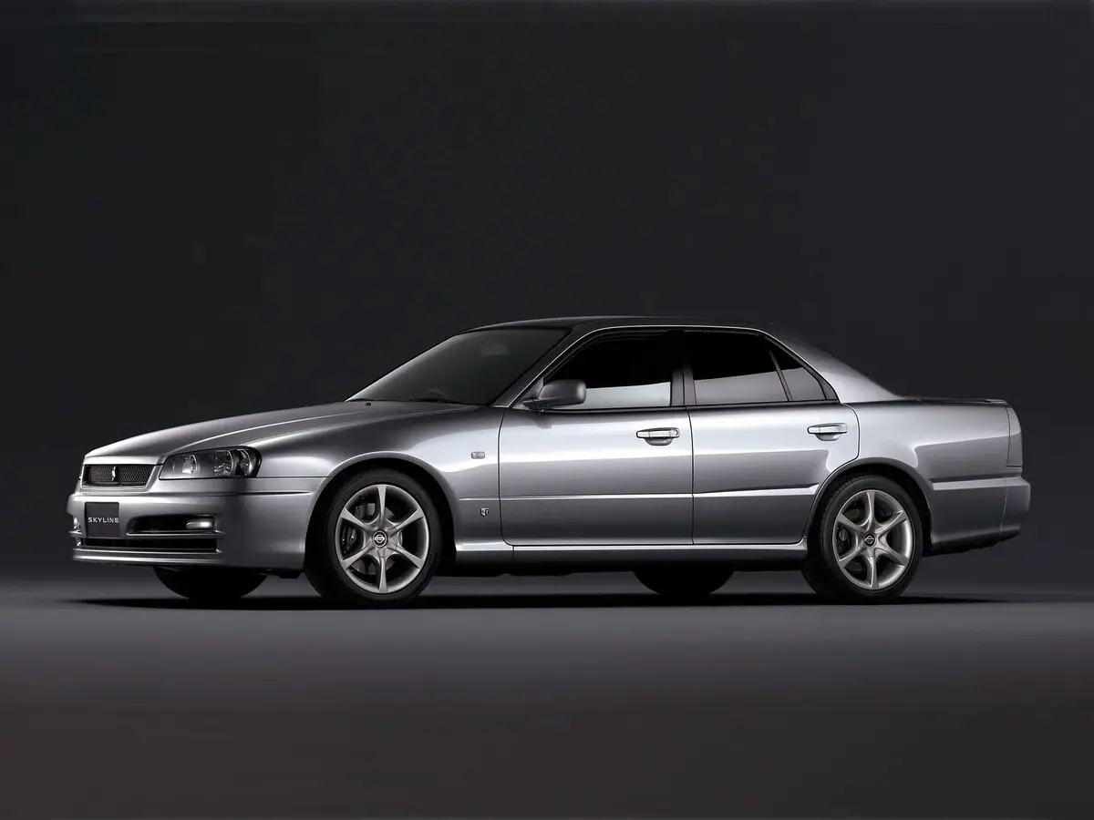 Nissan Skyline X (R34) Седан