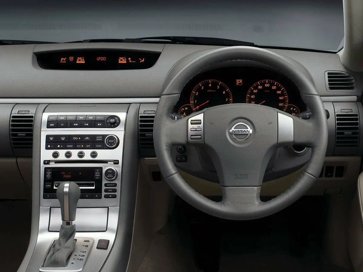 Nissan Skyline XI (V35) Седан — photo 6