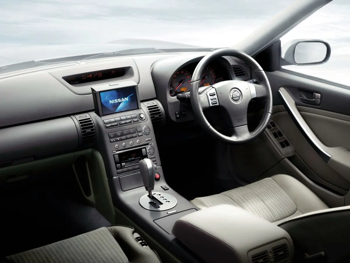 Nissan Skyline XI (V35) Седан — photo 7