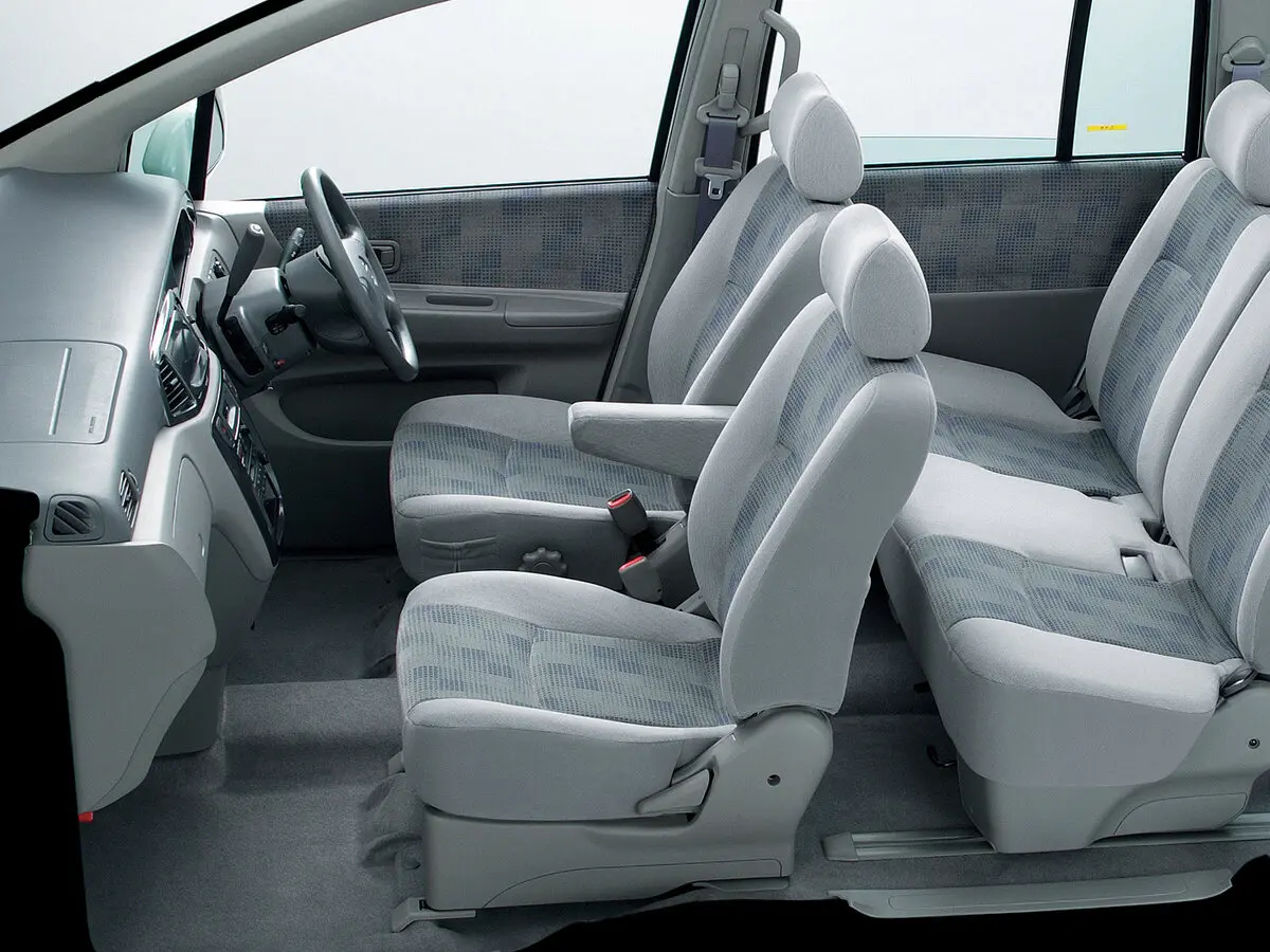 Nissan Liberty 1998 – 2004 Компактвэн — сүрөт 7
