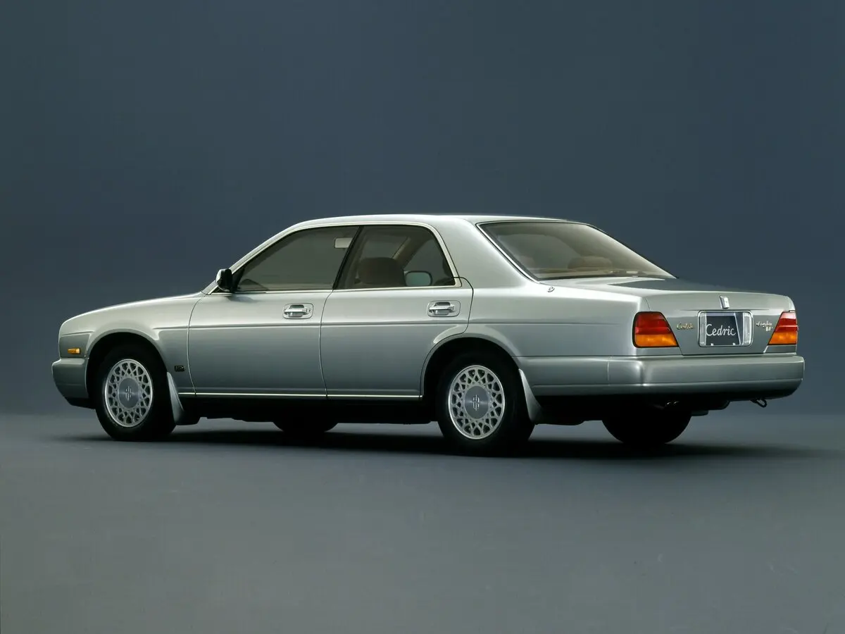 Nissan Cedric VIII (Y32) Седан — сүрөт 4