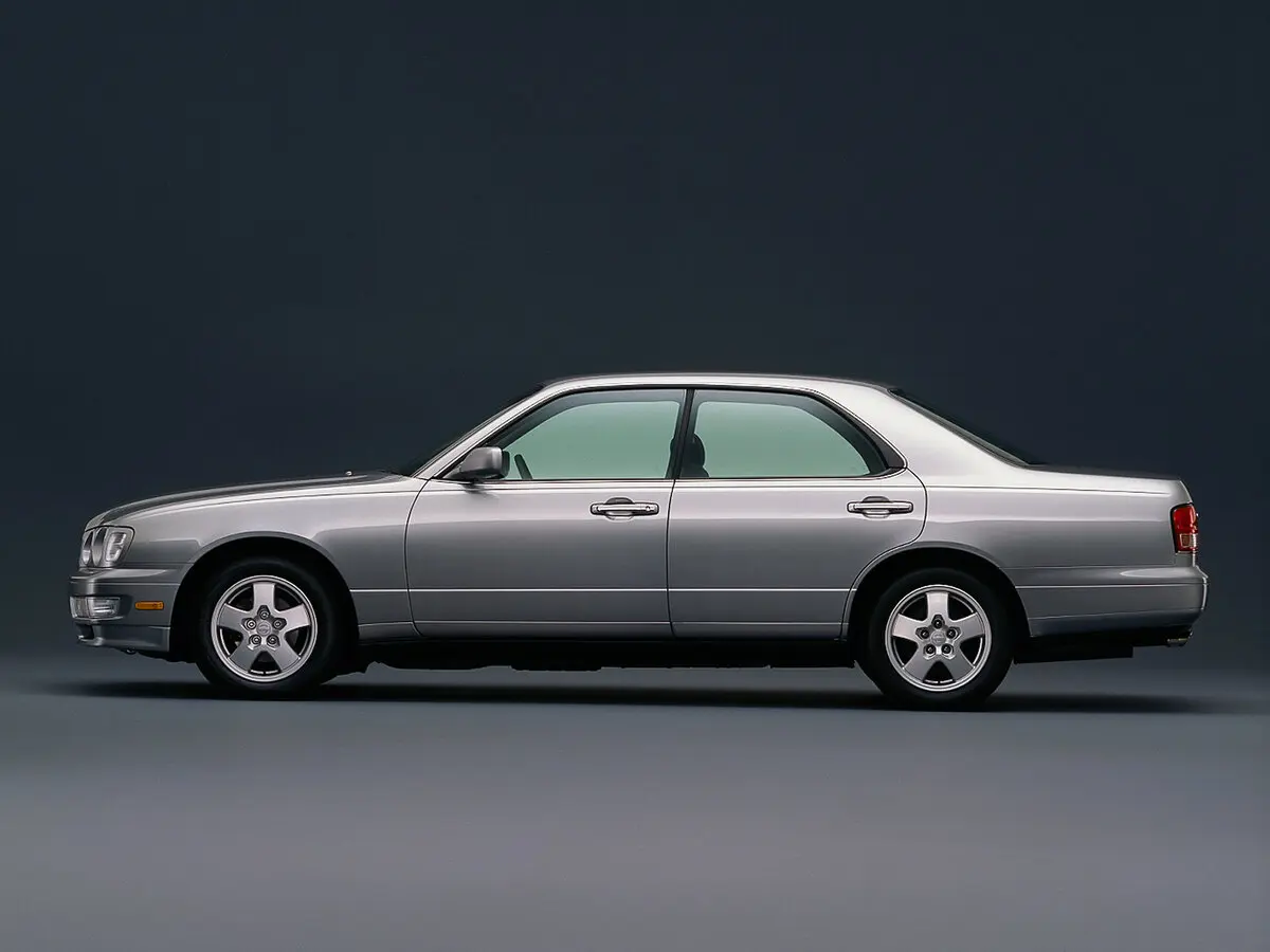 Nissan Cedric IX (Y33) Седан — сүрөт 2