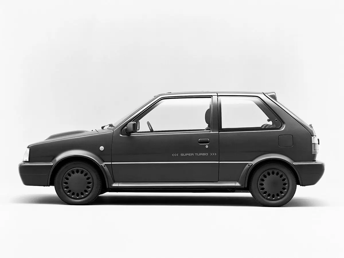 Nissan March I (K10) Хэтчбек 3 дв. — фото 2