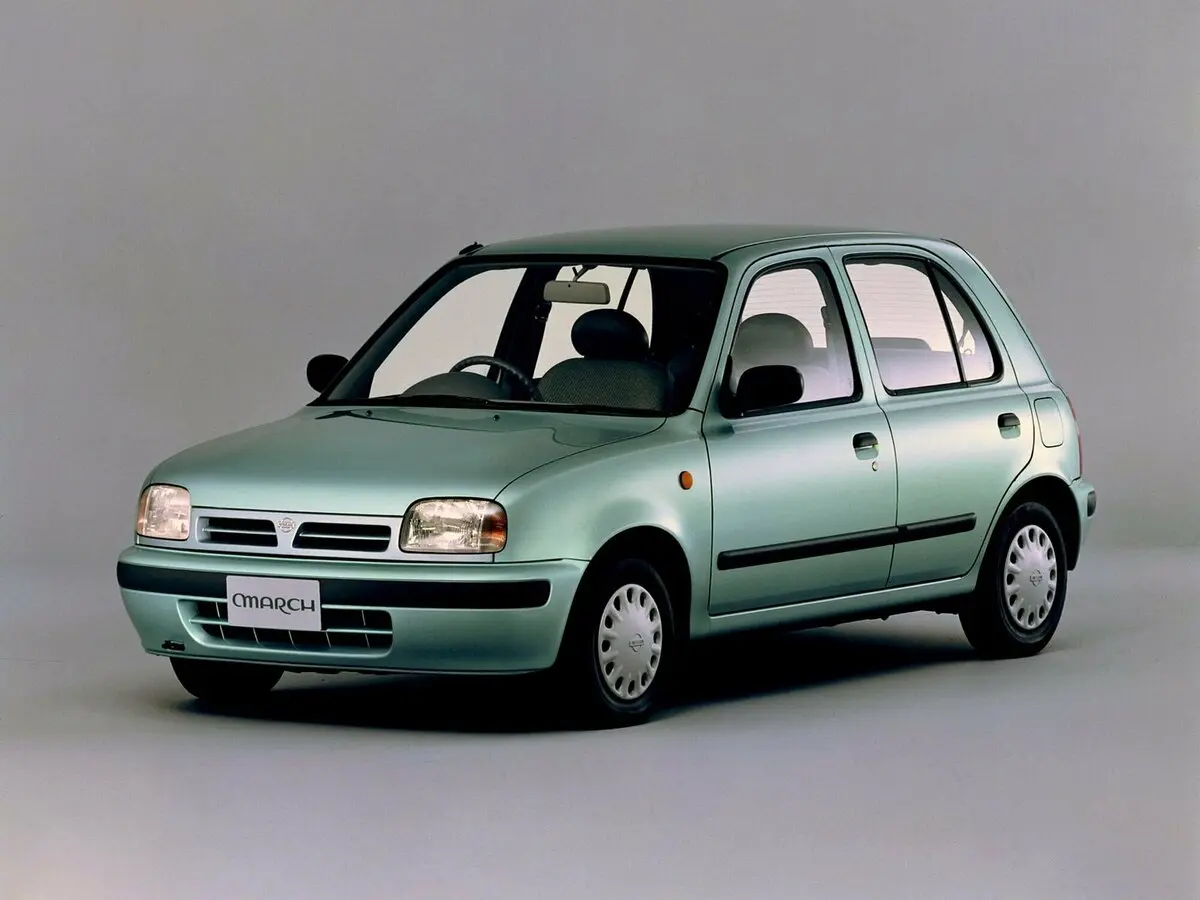 Nissan March II (K11) Хэтчбек 5 дв. — фото 2