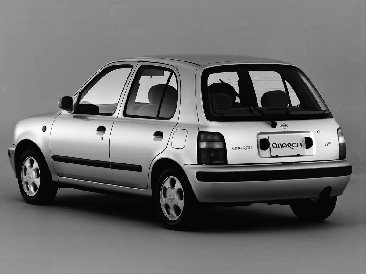 Nissan March II (K11) Хэтчбек 5 дв. — фото 4
