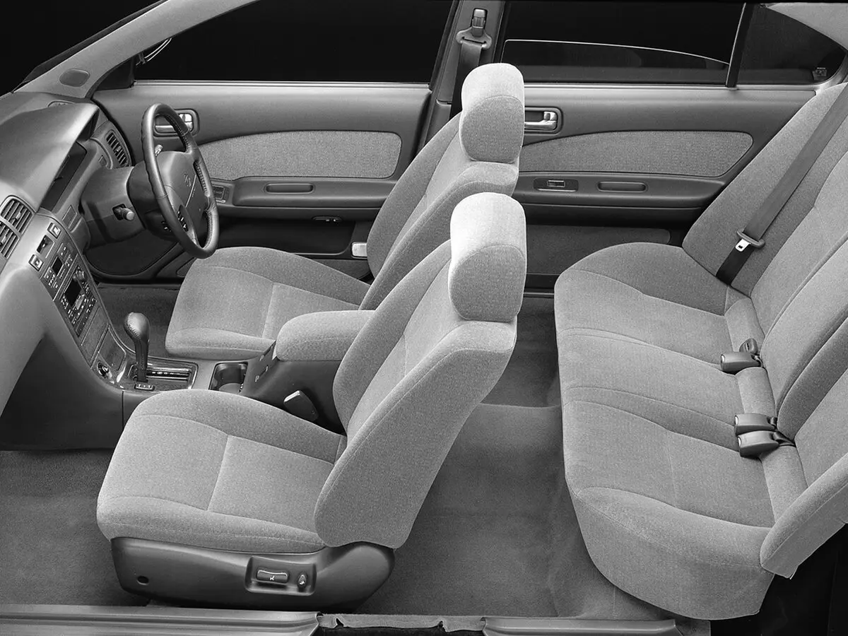 Nissan Cefiro II (A32) Седан — фото 6