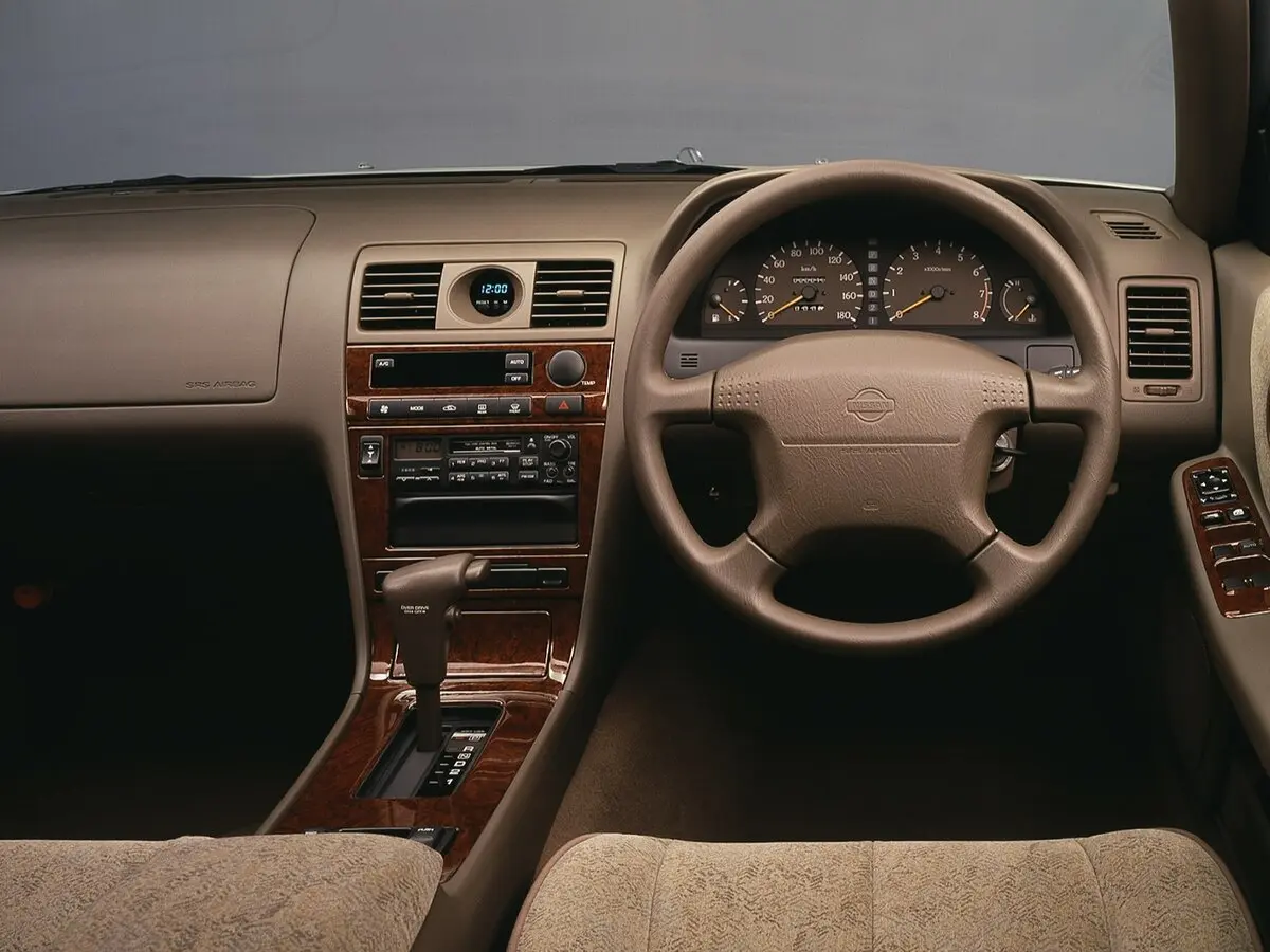 Nissan Laurel VII (C34) Седан — сүрөт 5