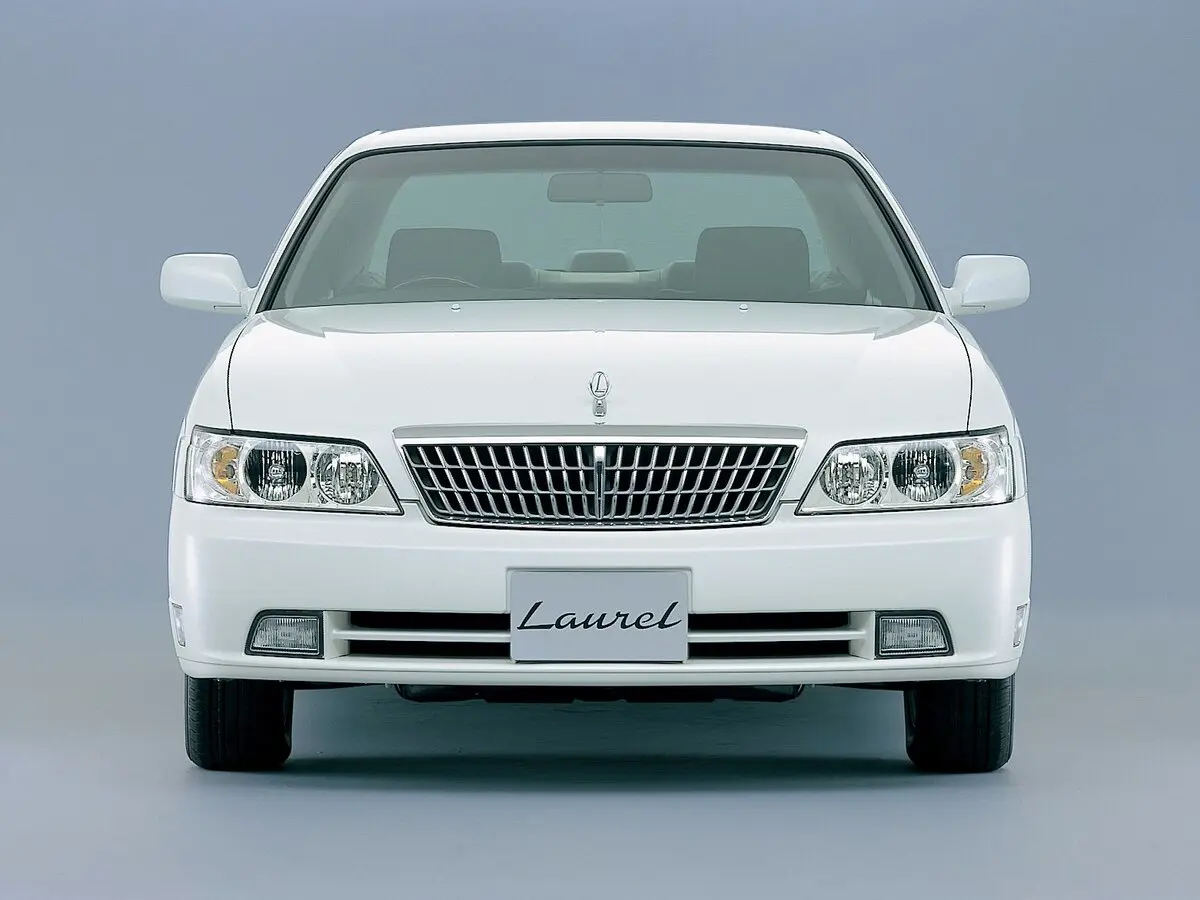 Nissan Laurel VIII (C35) Седан — сүрөт 2