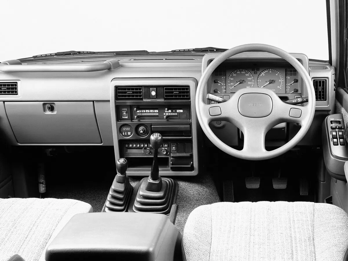 Nissan Safari IV (Y60) Внедорожник 5 дв. — photo 4