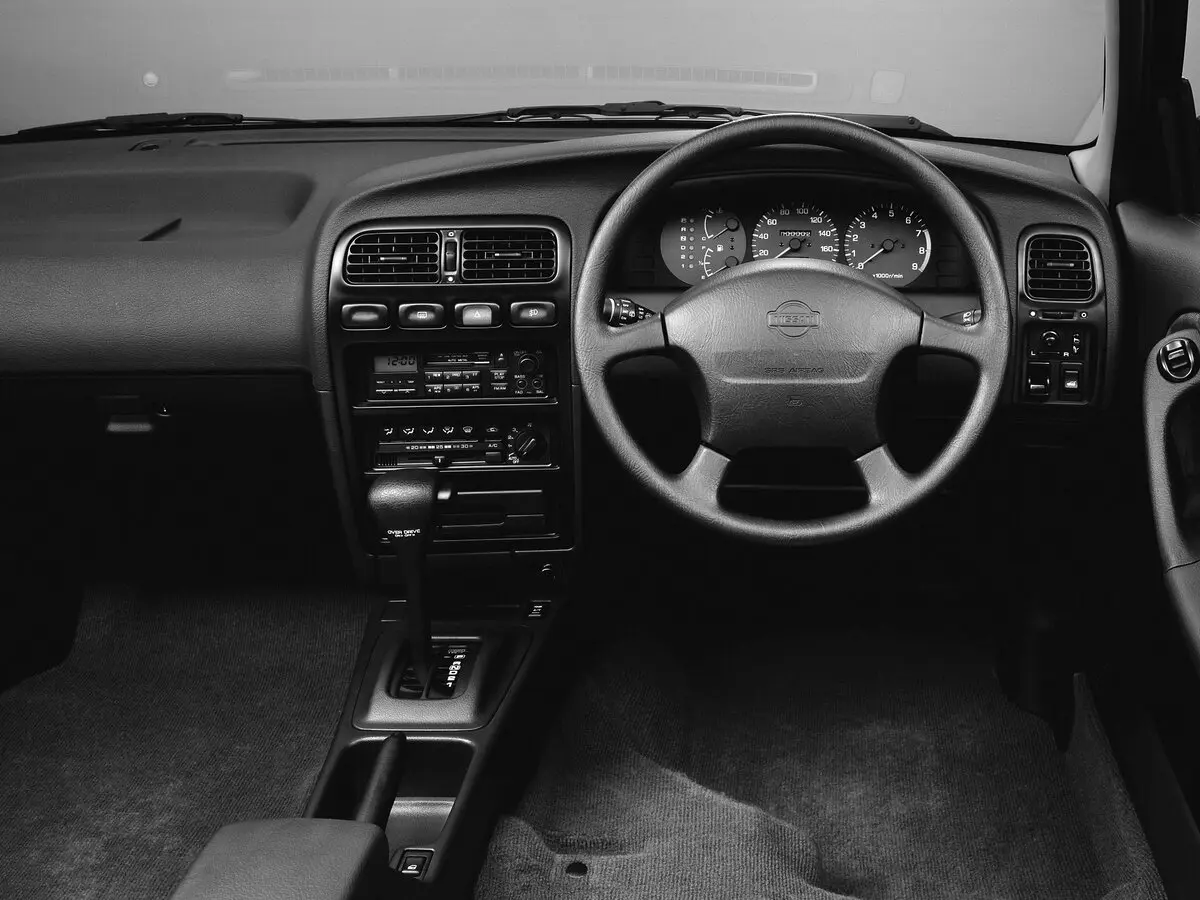 Nissan Avenir I (W10) Универсал 5 дв. — сүрөт 5
