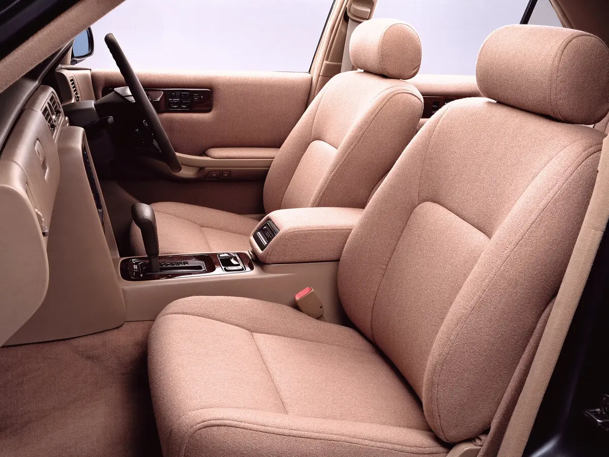 Nissan Cima II (Y32) Седан — сүрөт 4