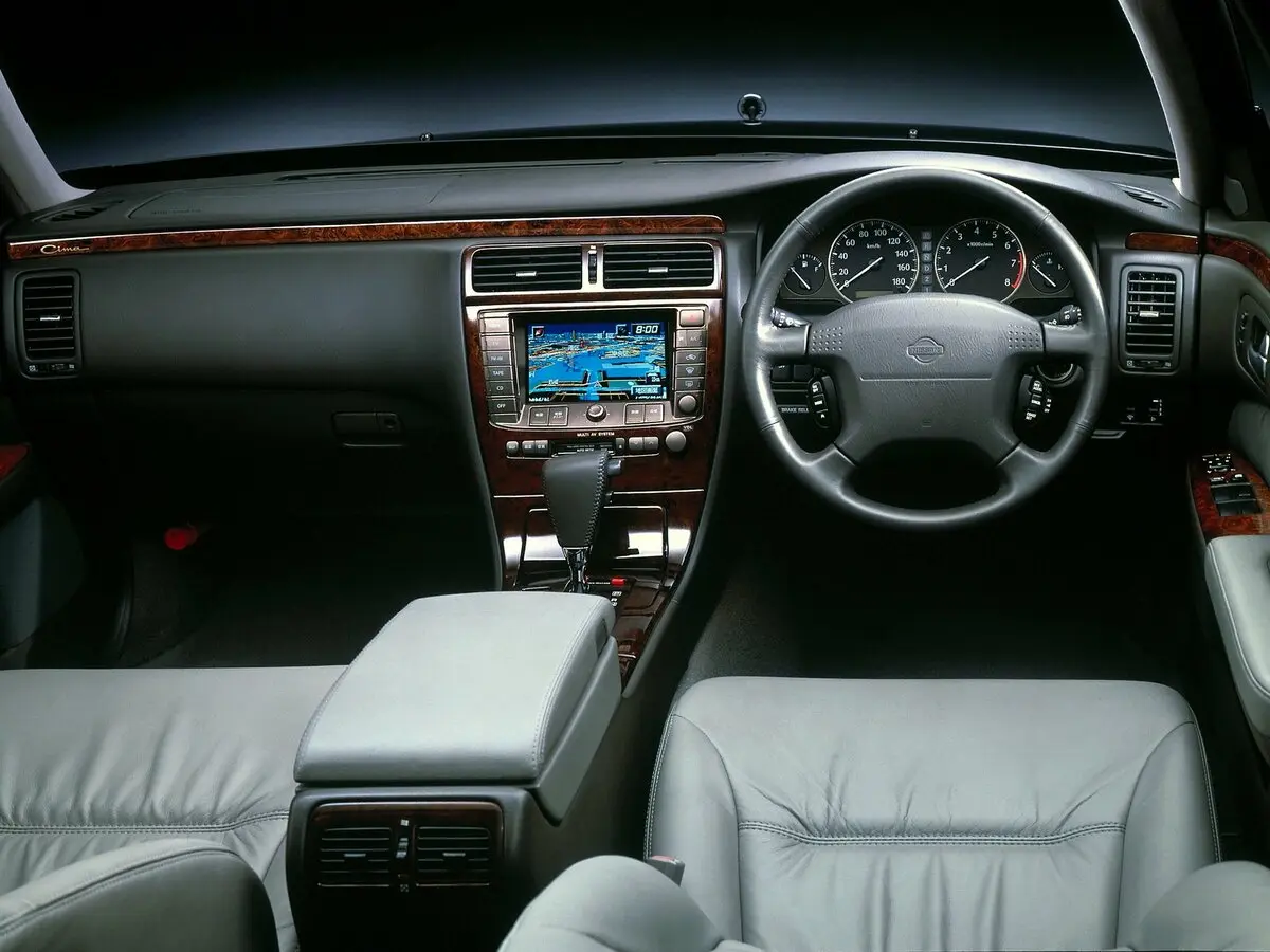 Nissan Cima III (Y33) Седан — сүрөт 3