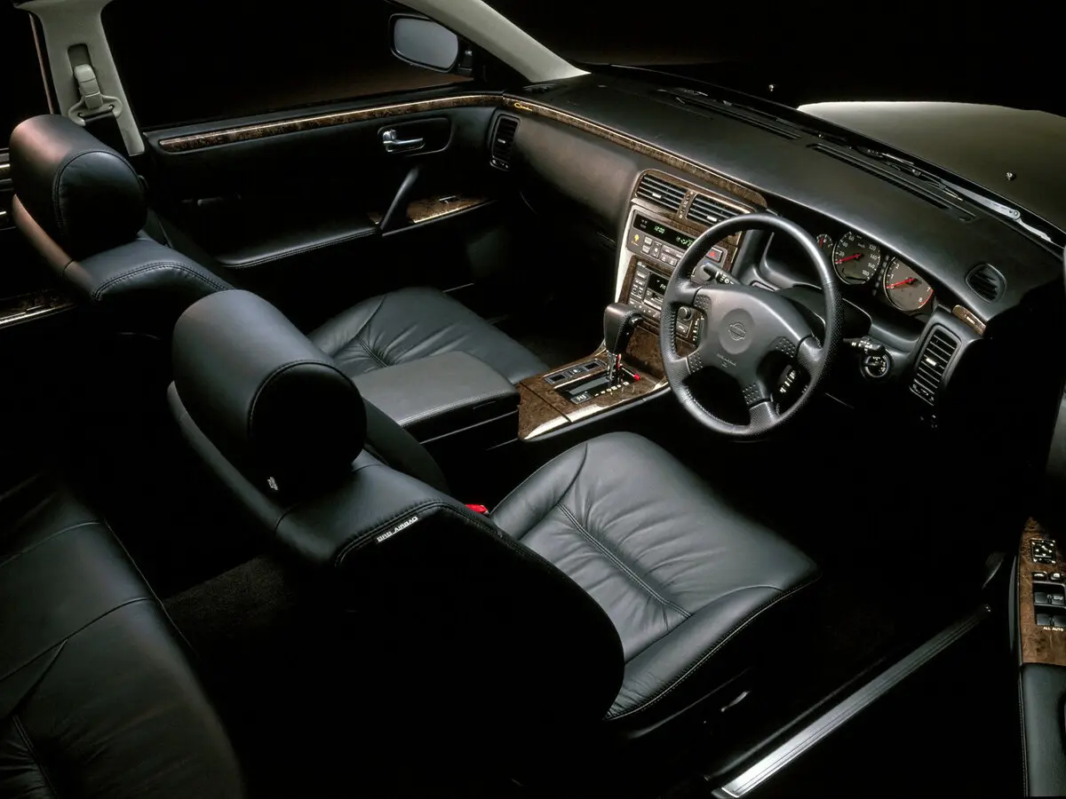 Nissan Cima III (Y33) Седан — сүрөт 4