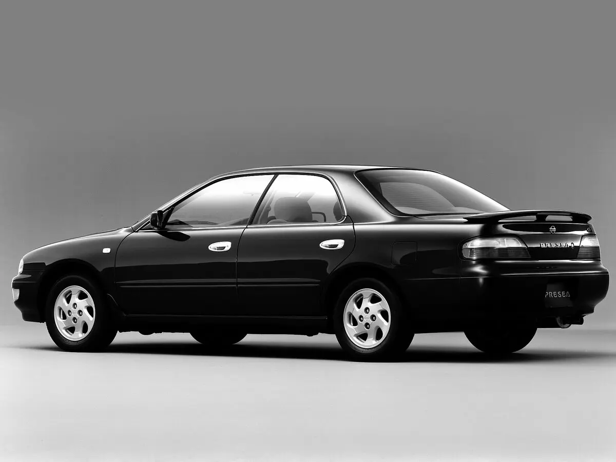 Nissan Presea II Седан — photo 2