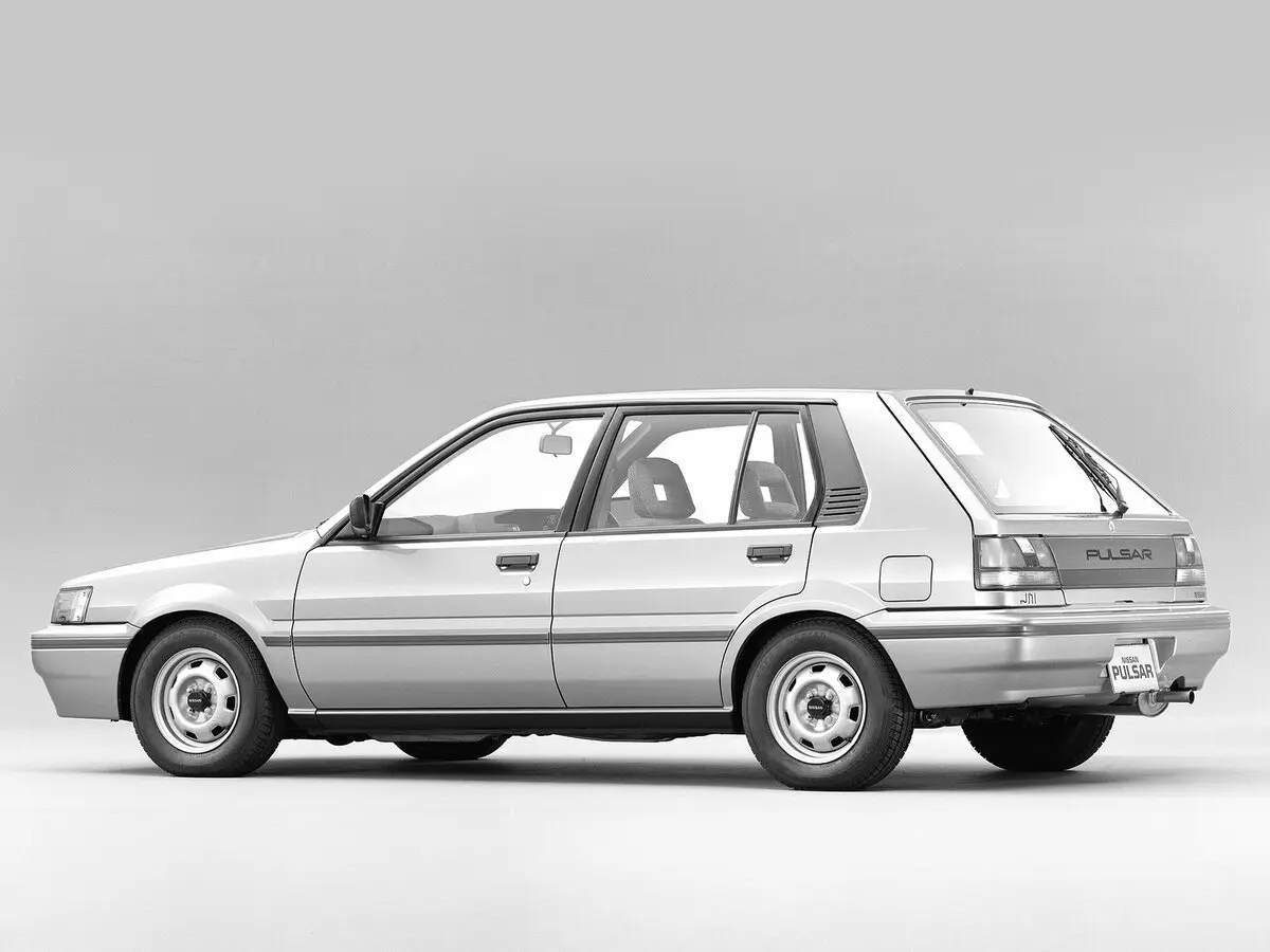 Nissan Pulsar III (N13) Хэтчбек 5 дв. — сүрөт 2