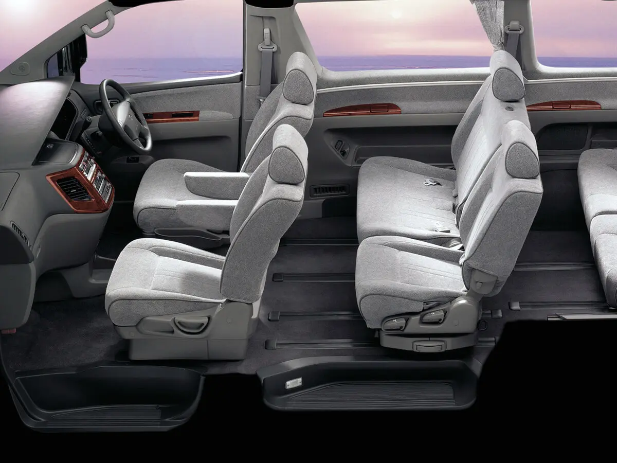 Nissan Elgrand I (E50) Минивэн Caravan Elgrand — сүрөт 5