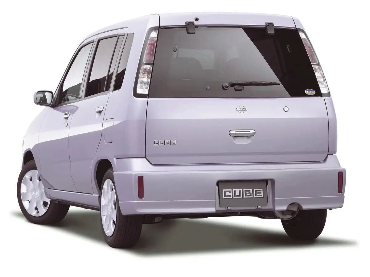 Nissan Cube I (Z10) Компактвэн — фото 4