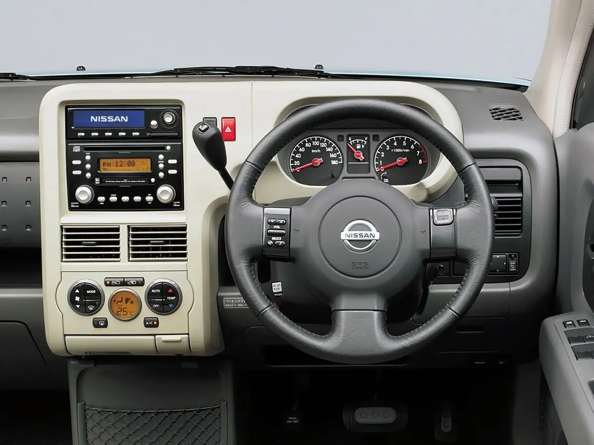 Nissan Cube II (Z11) Компактвэн — сүрөт 7