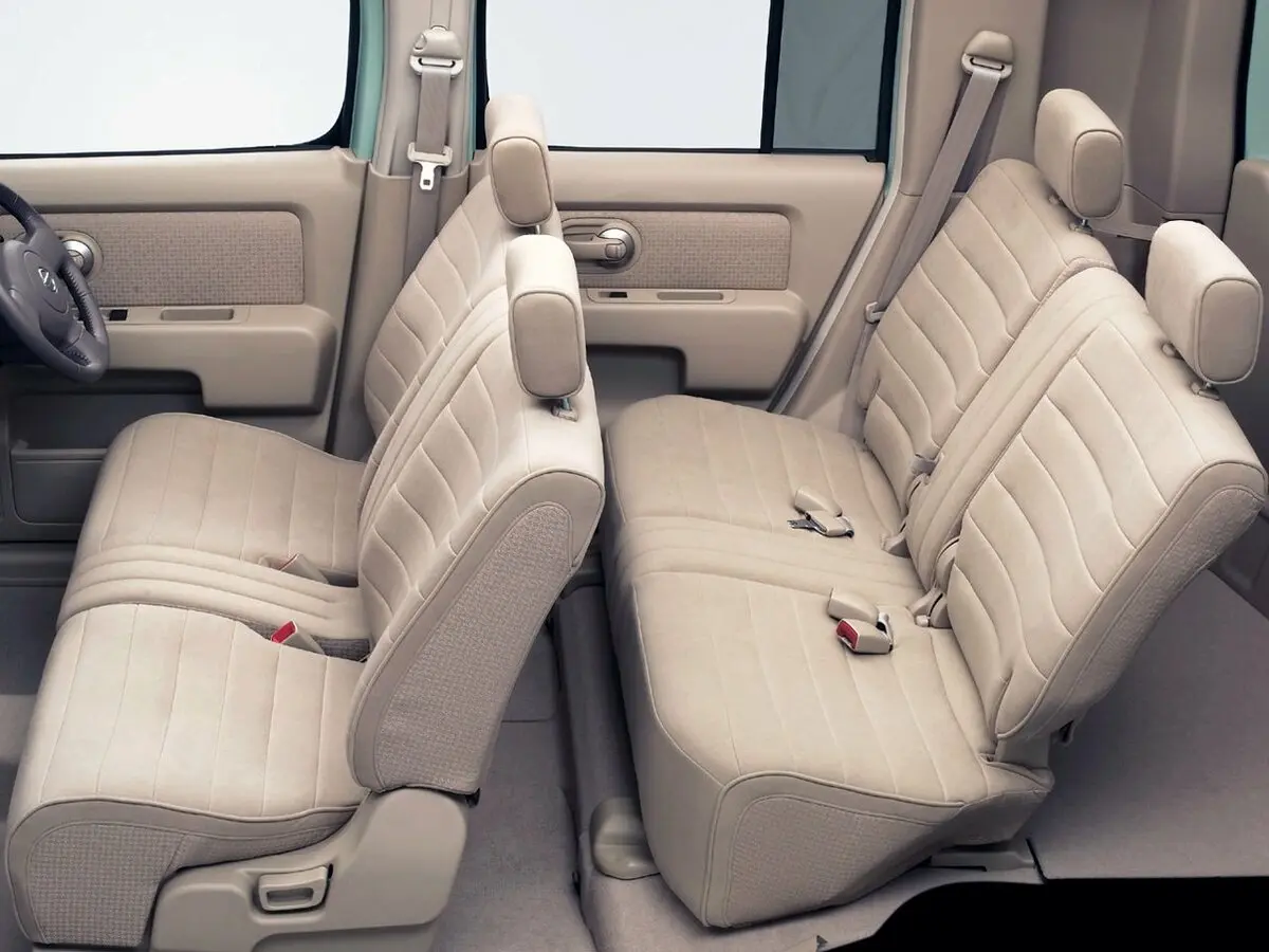 Nissan Cube II (Z11) Компактвэн — сүрөт 8