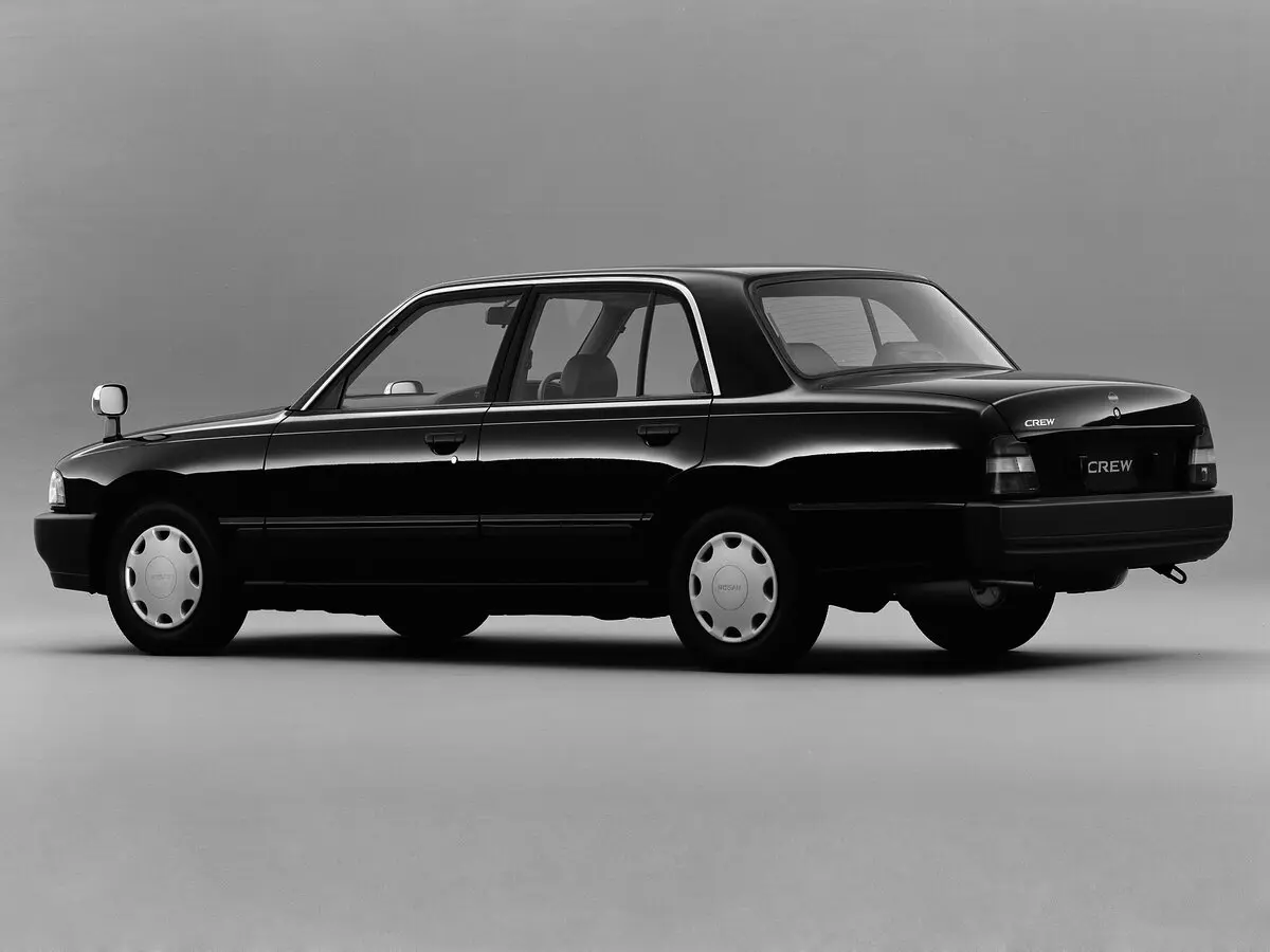 Nissan Crew 1993 – 2009 Седан — сүрөт 3