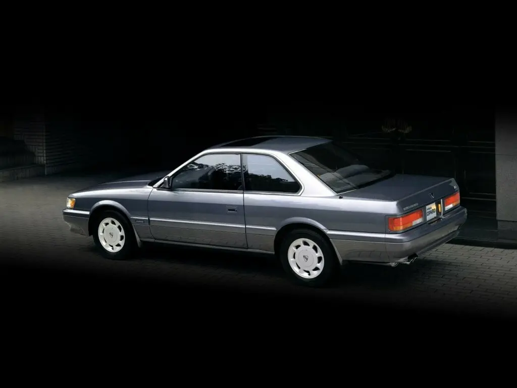 Nissan Leopard II (F31) Купе — 照片 2