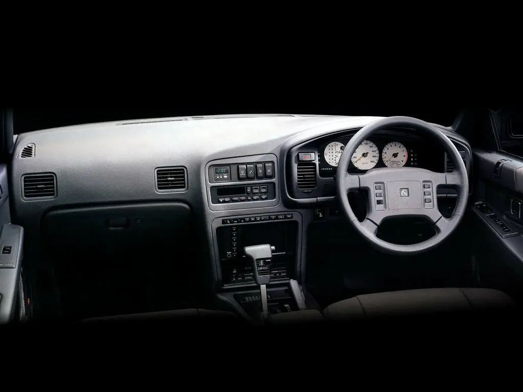 Nissan Leopard II (F31) Купе — 照片 3