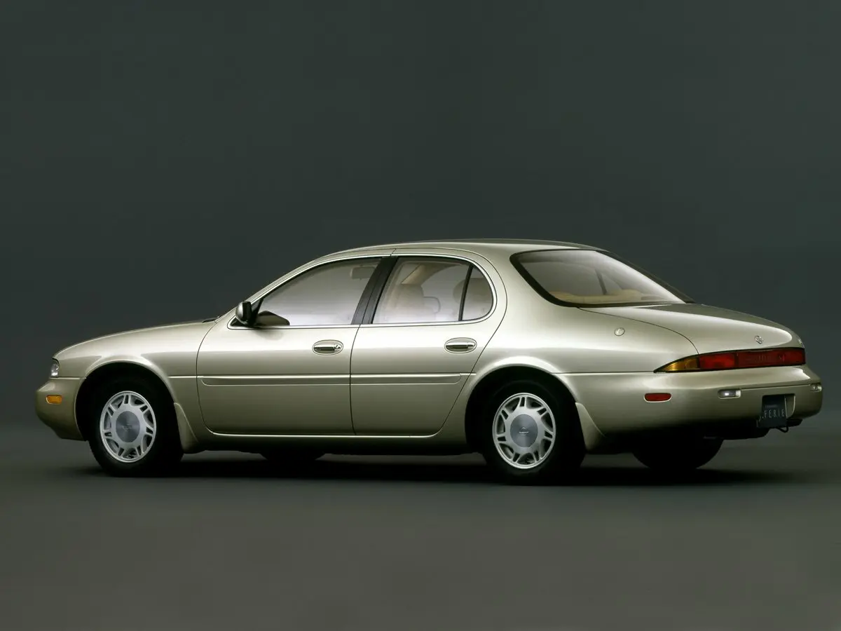 Nissan Leopard III (Y32) Седан — photo 2