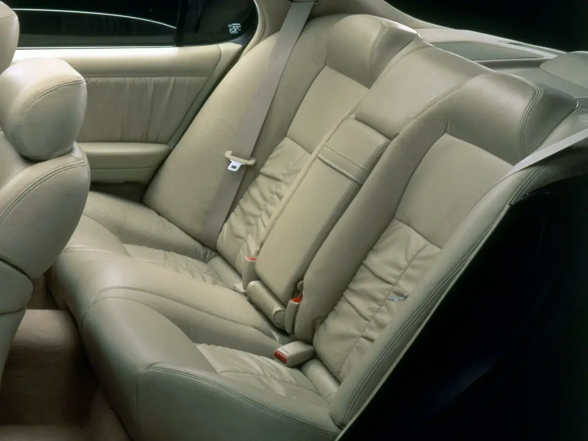 Nissan Leopard III (Y32) Седан — photo 5