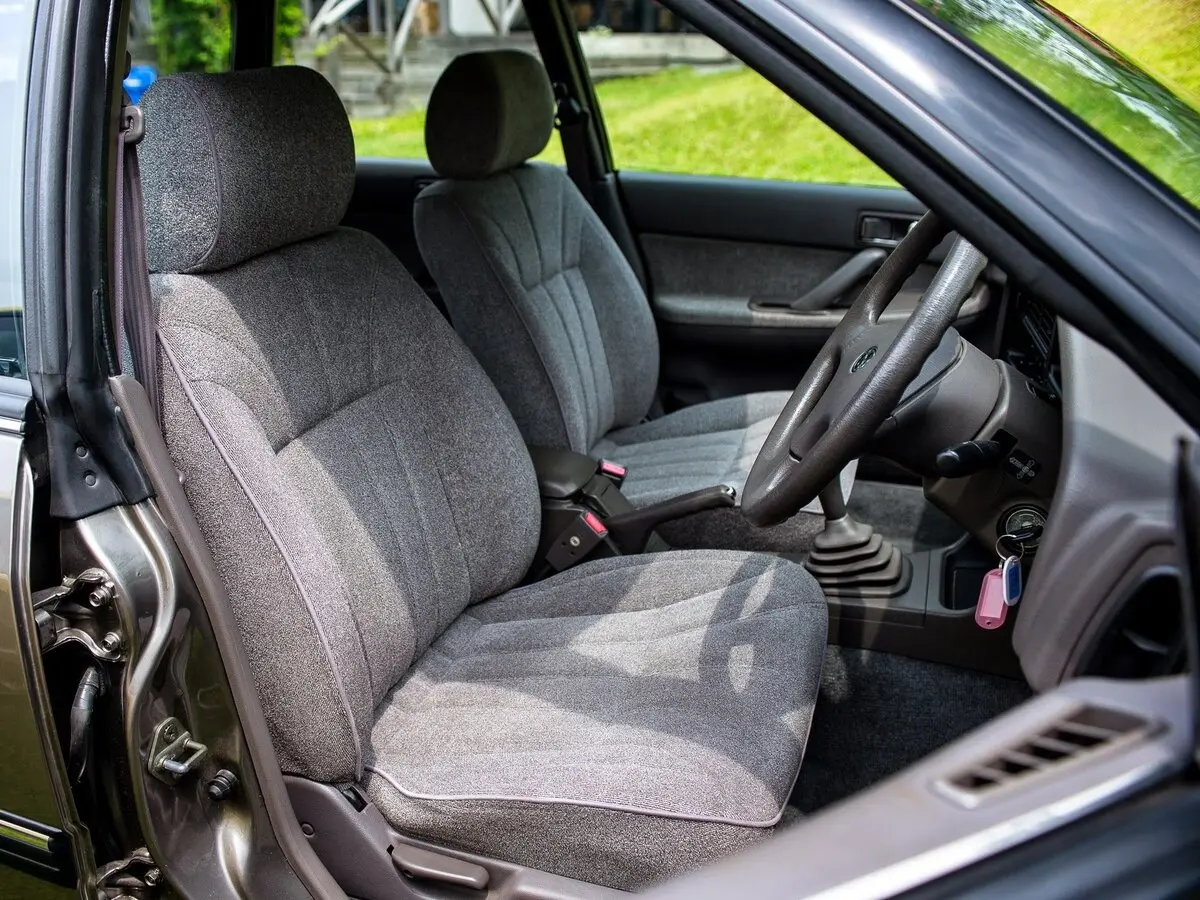 Subaru Legacy I Универсал 5 дв. — фото 7