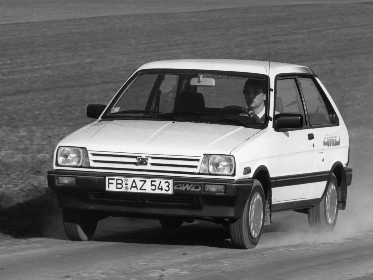 Subaru Justy I Хэтчбек 3 дв. — photo 3