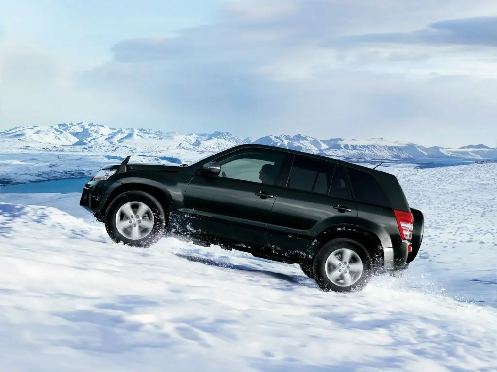Suzuki Escudo III Внедорожник 5 дв. — сүрөт 2
