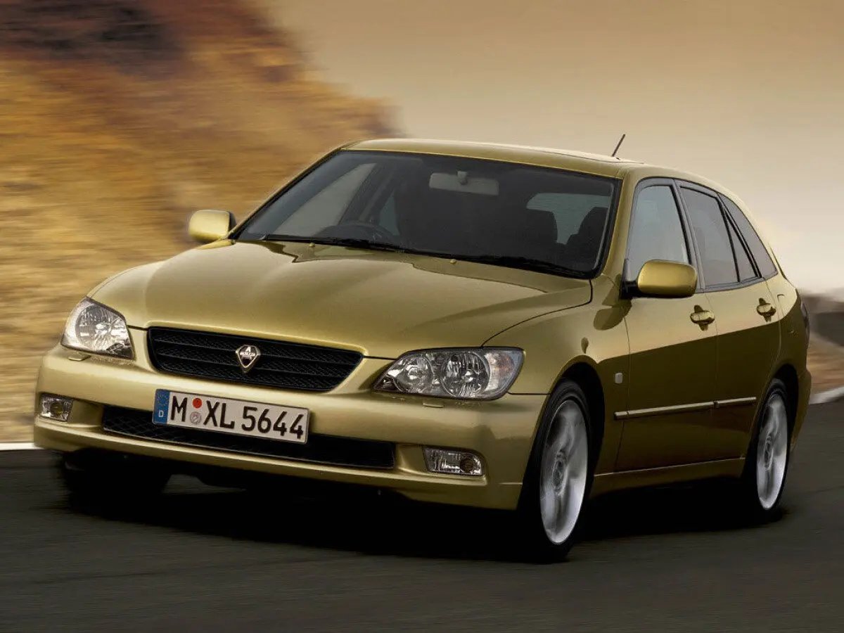 Toyota Altezza 1998 – 2005 Универсал 5 дв. Gita
